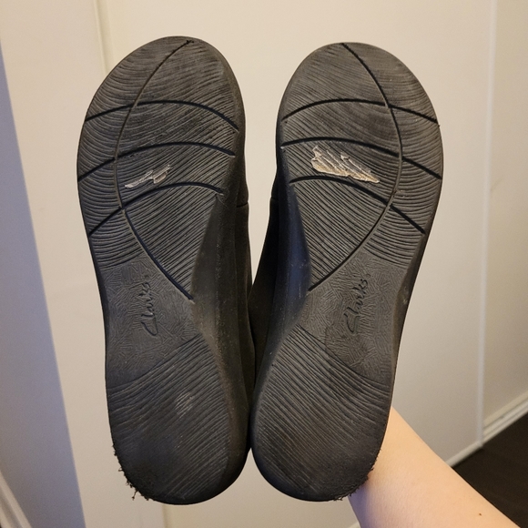 Clarks cushion black shoes sneakers - Picture 6 of 7